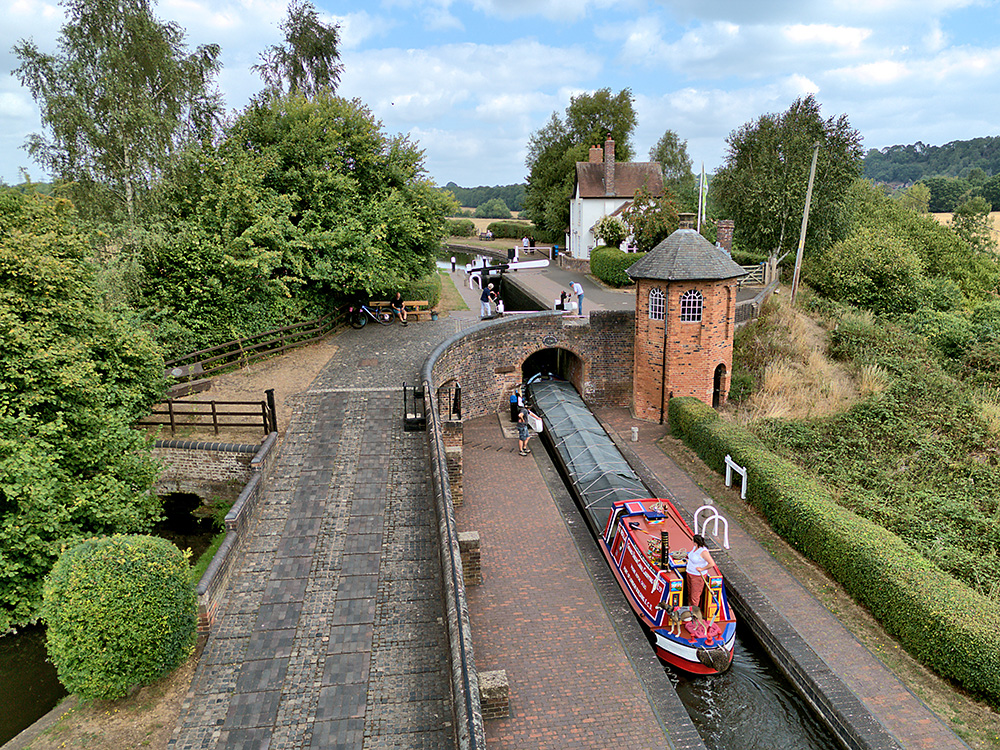 An elevated view of Small Woolwich Corolla at Bratch Locks.