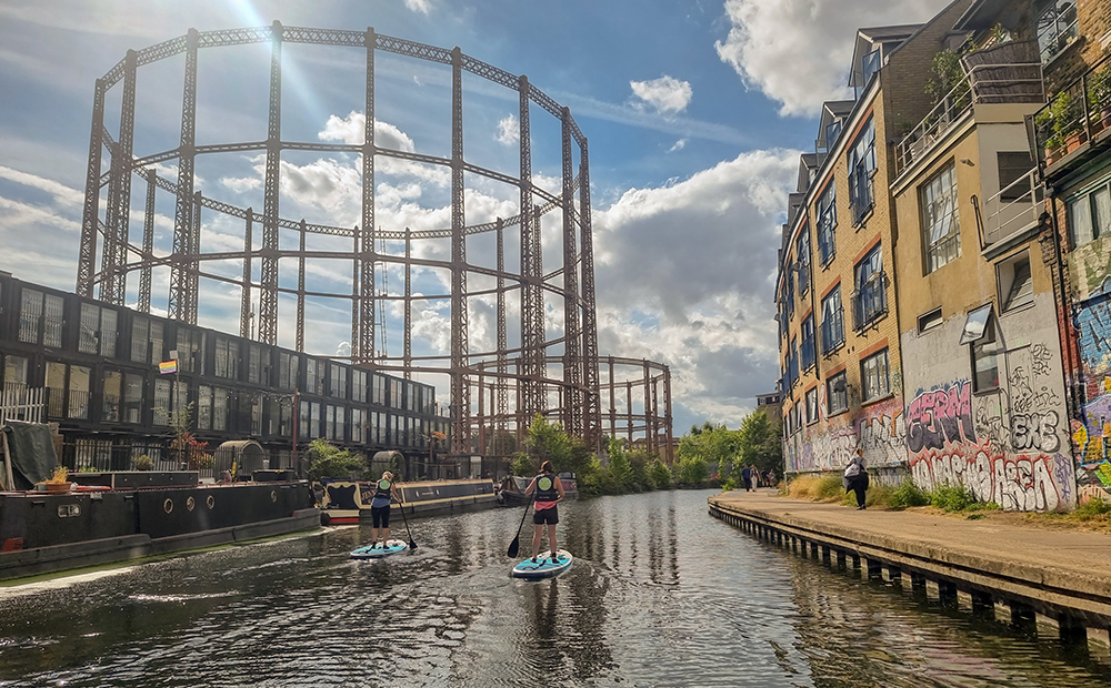 A post-industrial landscape at Bethnall Green, on the Regent&rsquo;s Canal. 