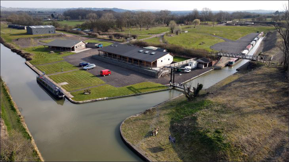 A much quieter scene today. 