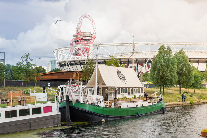 Barge-East-Lee-Navigation.jpg