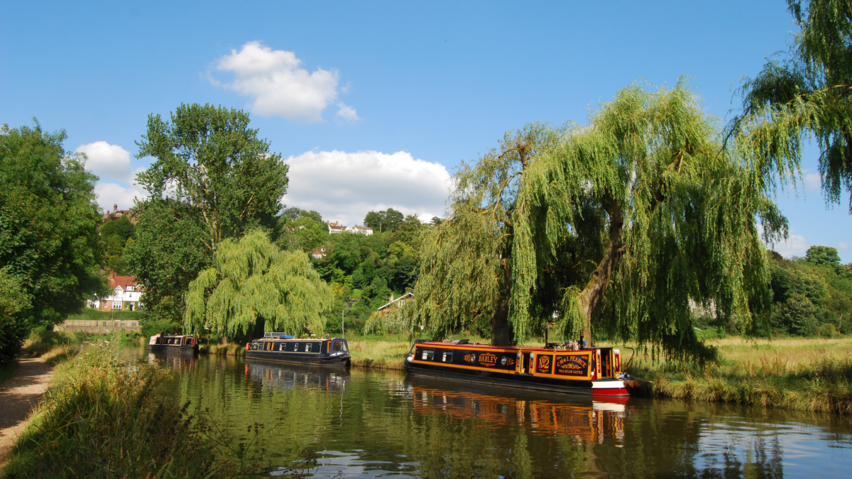 Pleasant-mooring-just-south-of-Guildford-River-Wey.jpg